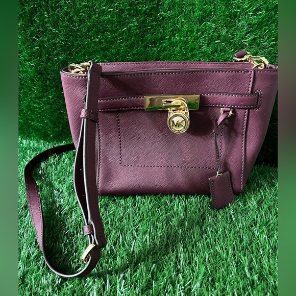 024 Michael Kors Burgundy Crossbody With Lock and Key - Picture 1 of 5
